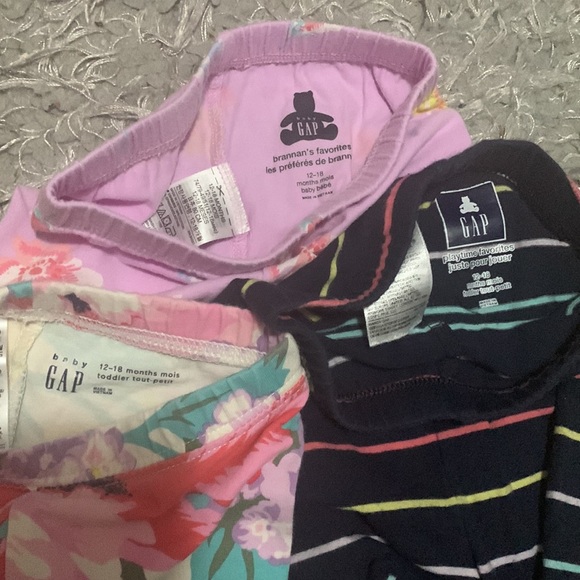 Toddler girl bundle! 3 leggings and 1 sweater - Picture 7 of 7